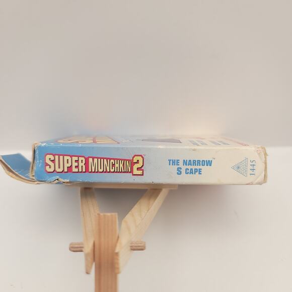 Steve Jackson Games Super Munchin 2 The Narrow S Cape Card Game - Picture 6 of 6